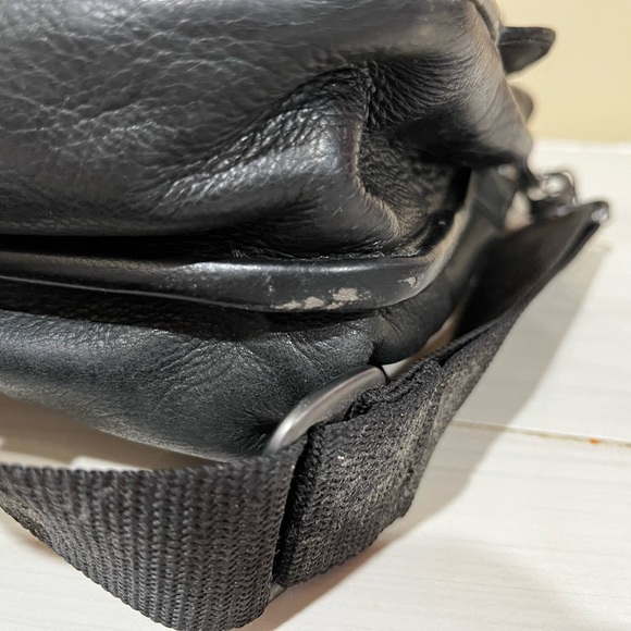 Beautiful Black Leather Kenneth Cole Brief/Laptop Case - Picture 8 of 9